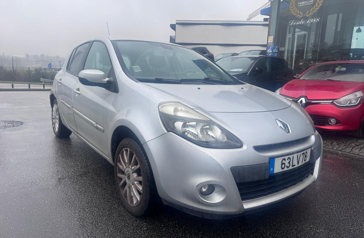 RENAULT Clio 1.2 TCE Dynamique S
