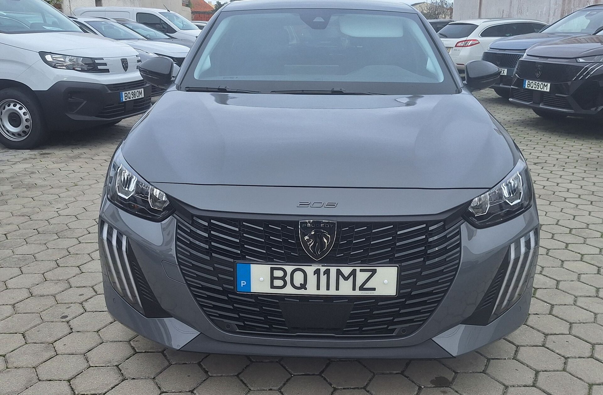 PEUGEOT 208 1.2 Hybrid Allure e-DCS6