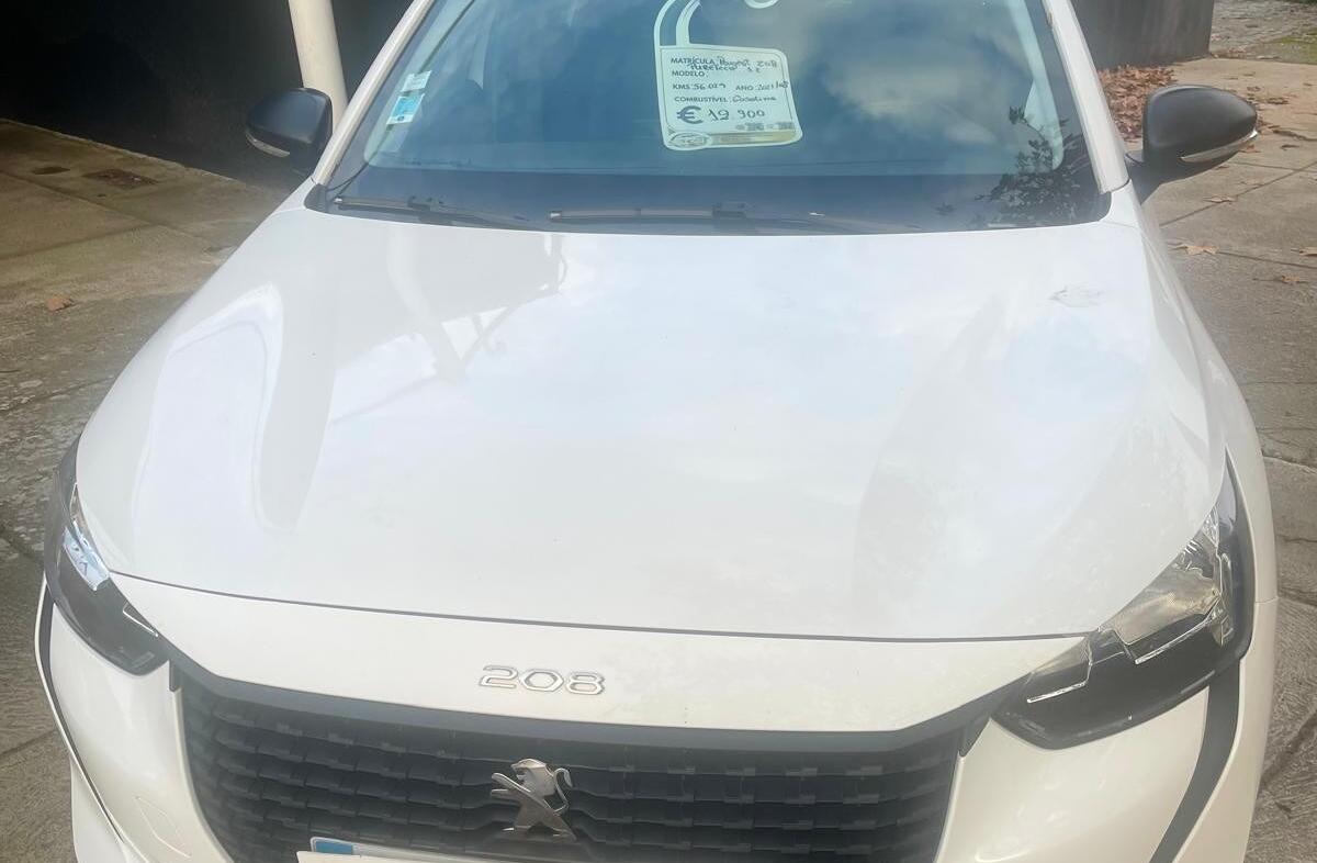 PEUGEOT 208 1.2 PureTech Allure