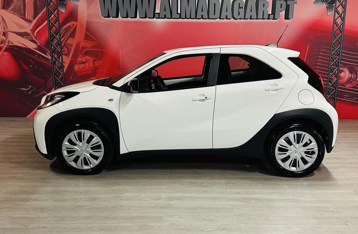 TOYOTA Aygo X 1.0 Play
