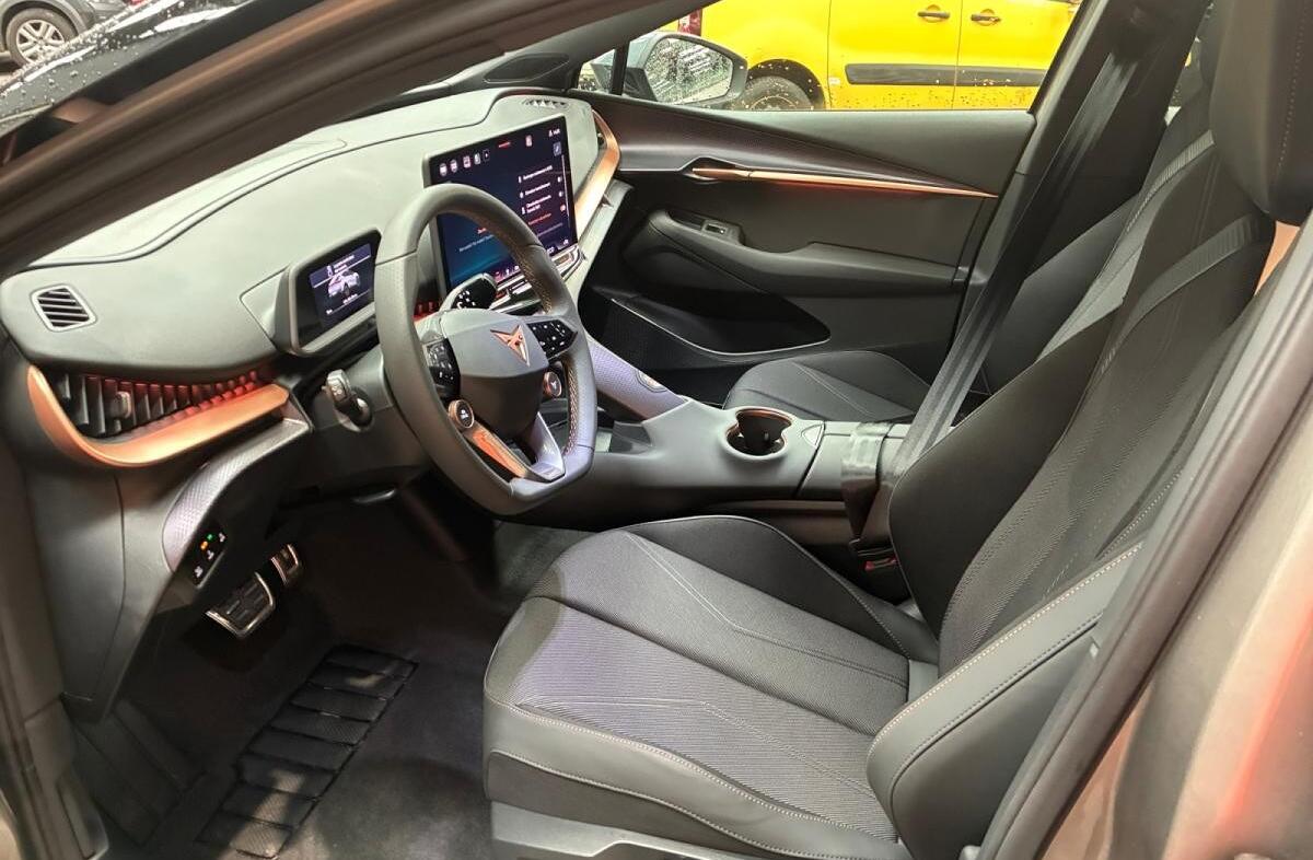 CUPRA Tavascan 77 kWh VZ