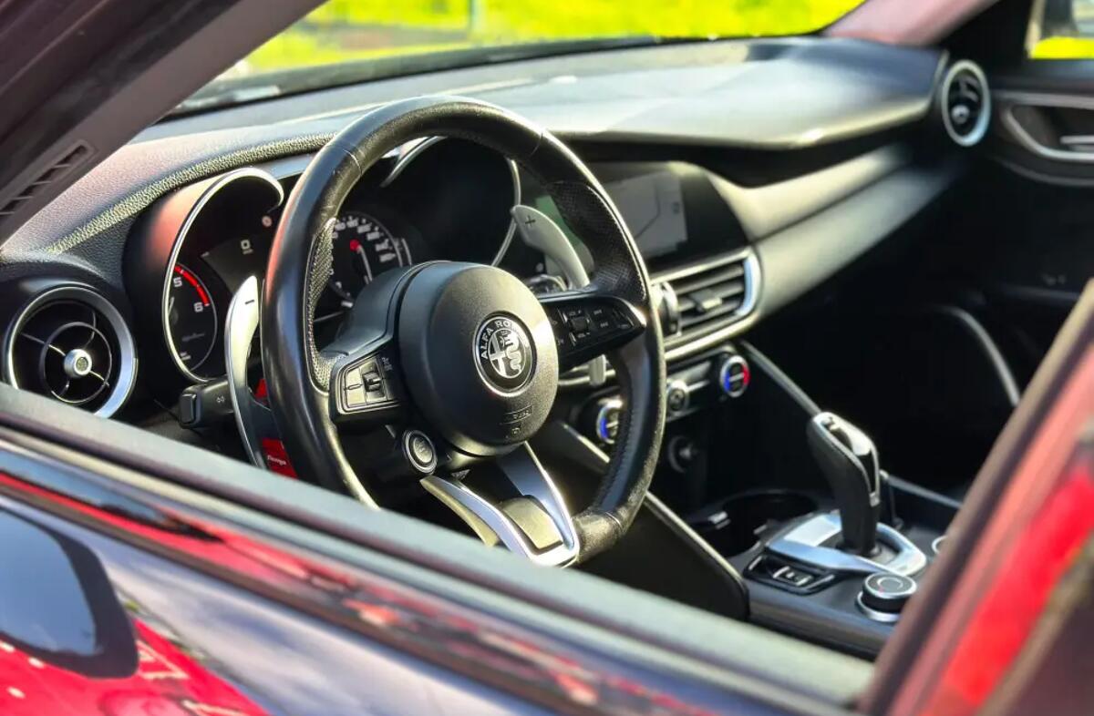 ALFA ROMEO Giulia 2.2 D Sprint AT8