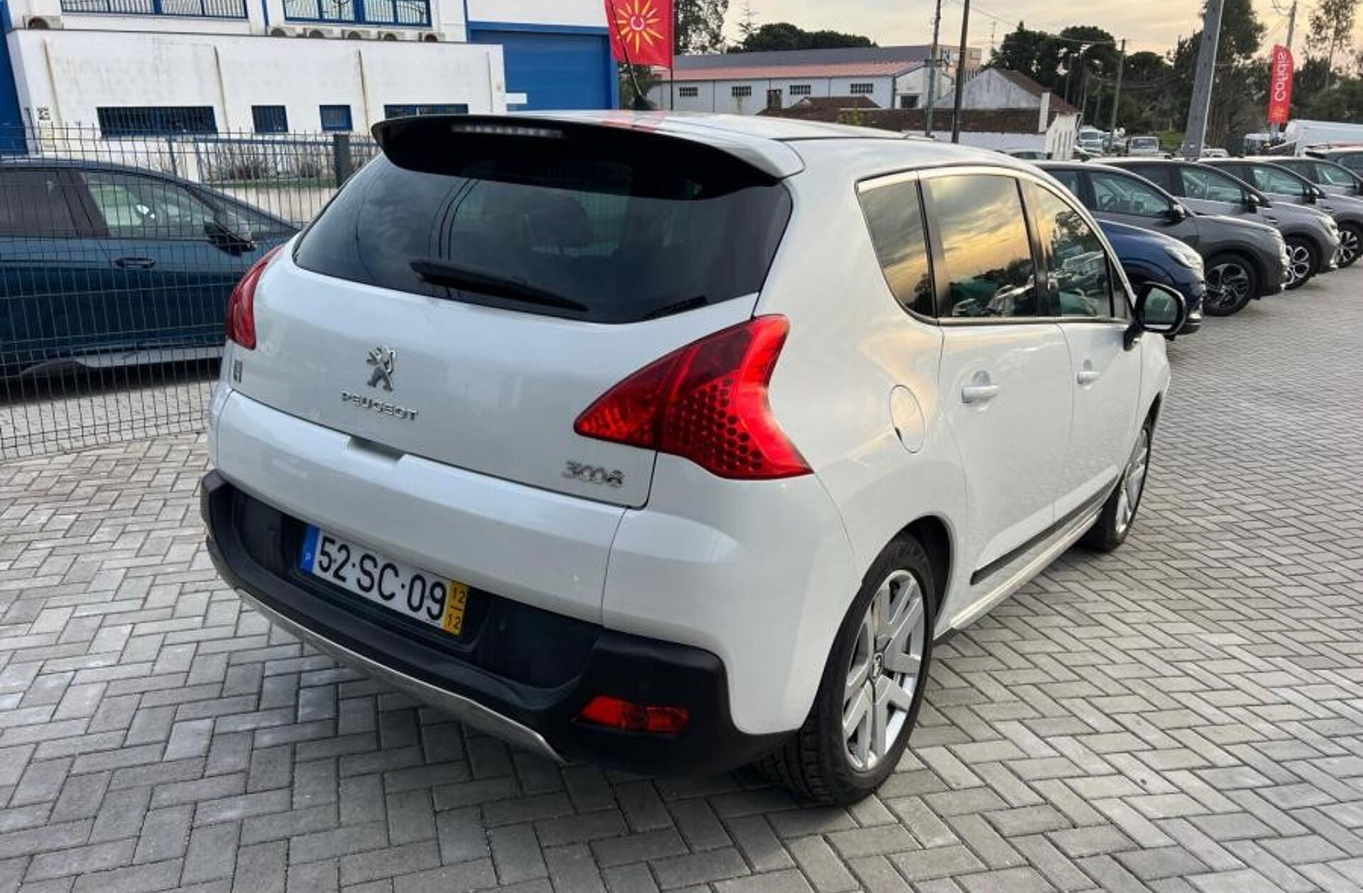 PEUGEOT 3008 2.0 HDi Hybrid4