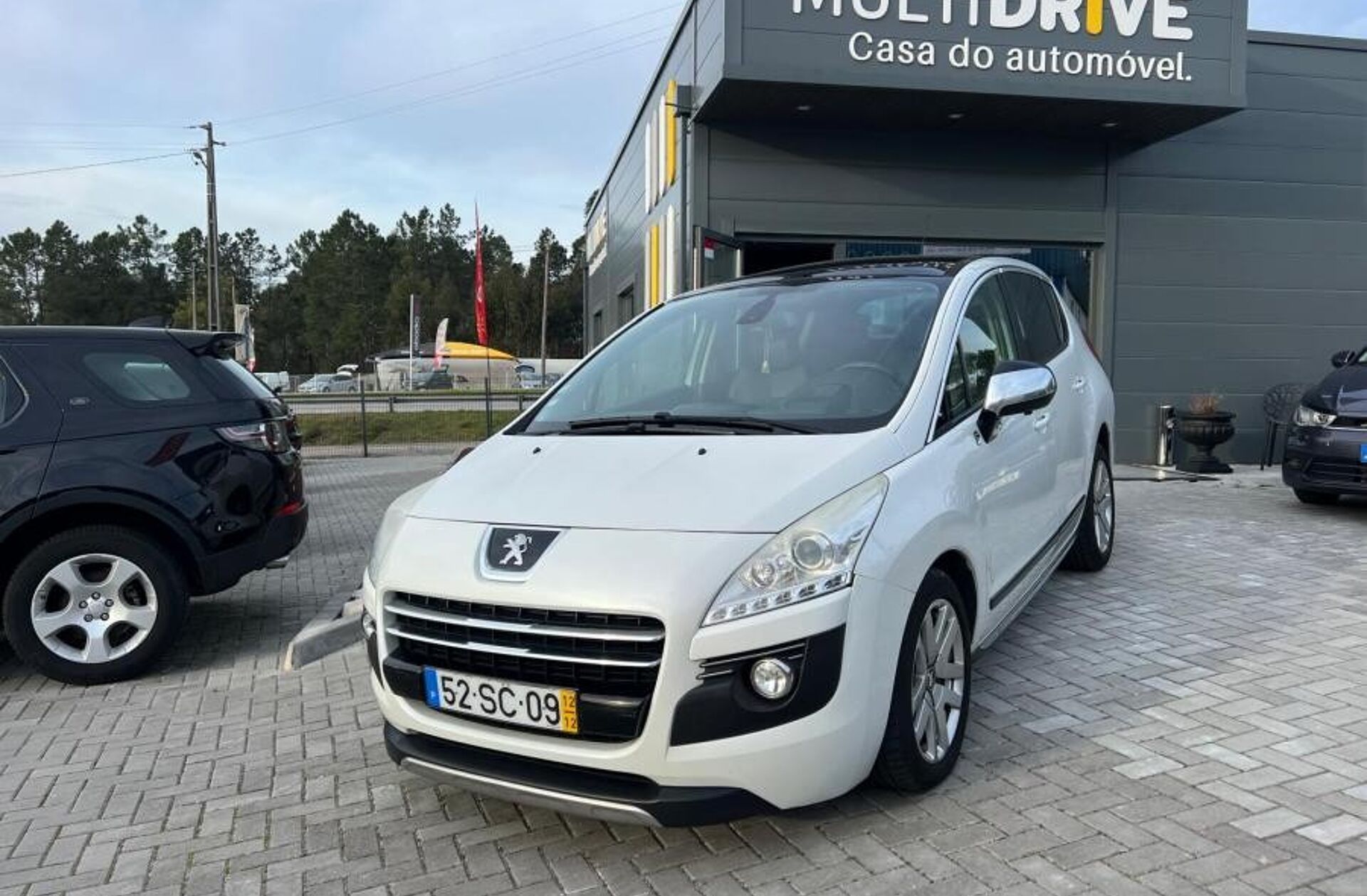 PEUGEOT 3008 2.0 HDi Hybrid4