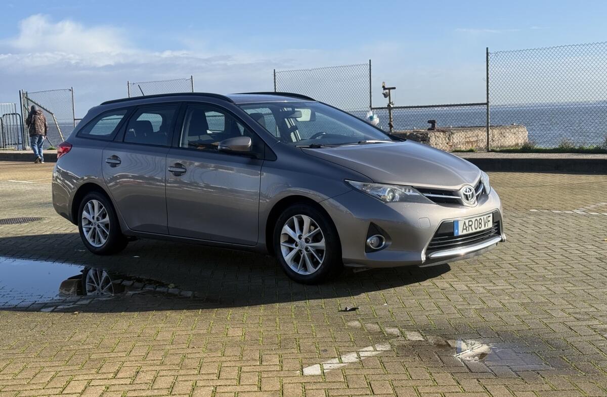 TOYOTA Auris 1.4 D-4D Exclusive