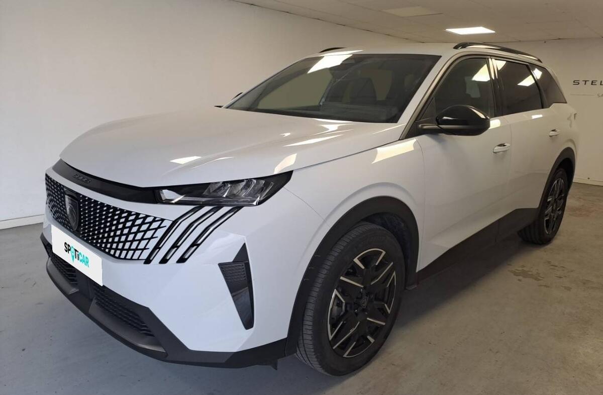 PEUGEOT 5008 1.2 Hybrid Allure e-DCS6