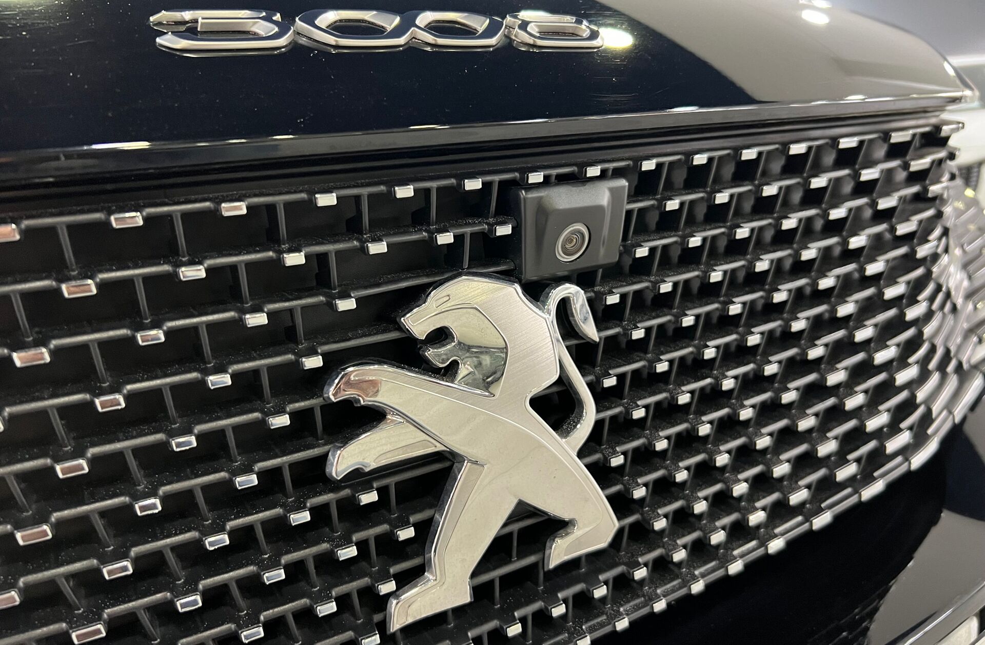 PEUGEOT 3008 1.6 Hybrid GT Pack e-EAT8