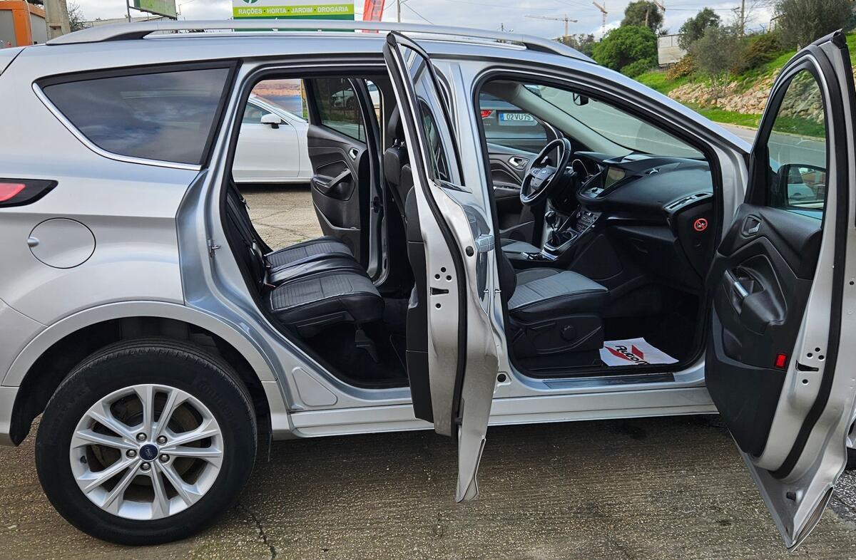 FORD Kuga 1.5 TDCi Titanium