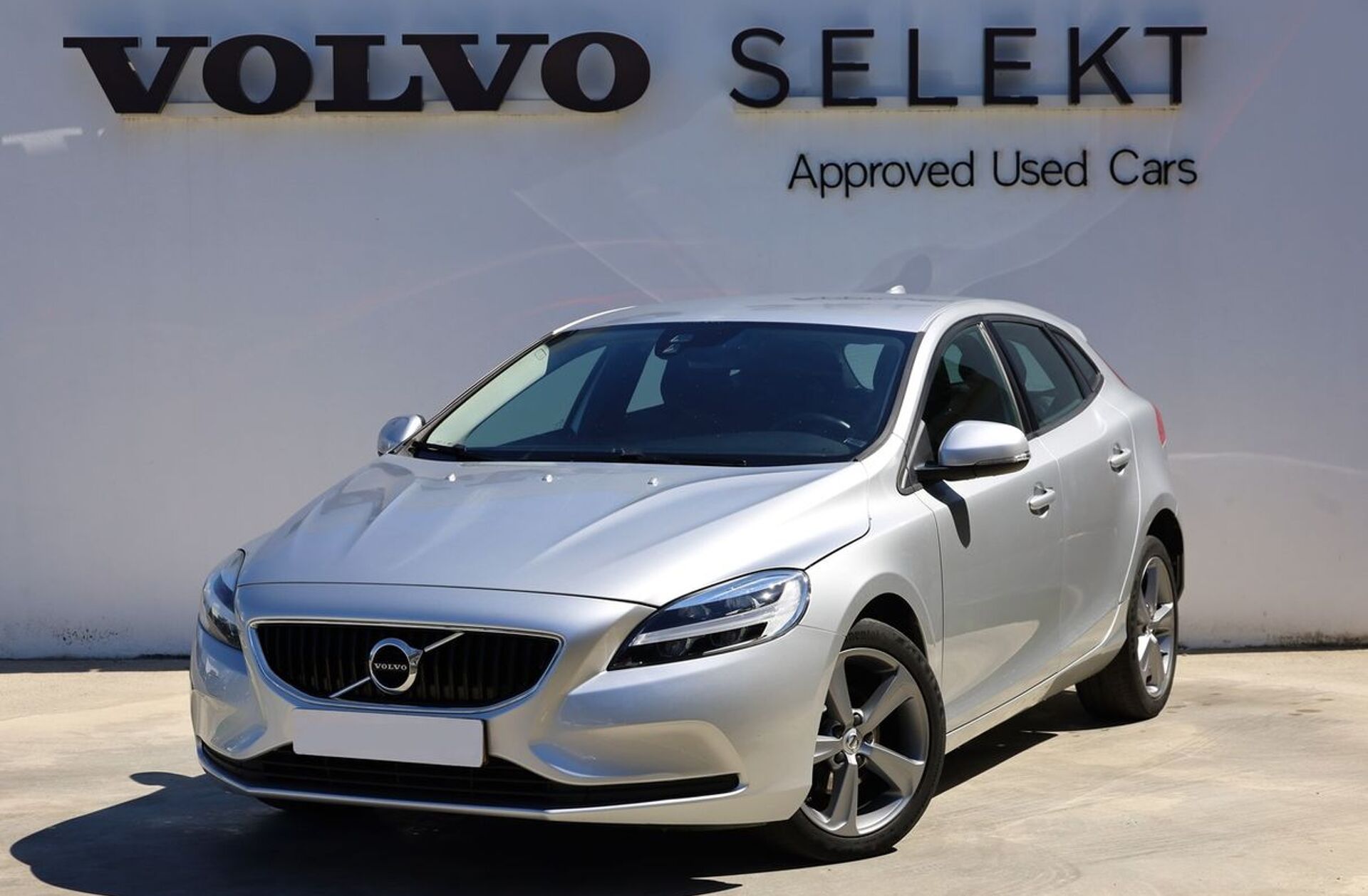 VOLVO V40 2.0 D2 Momentum