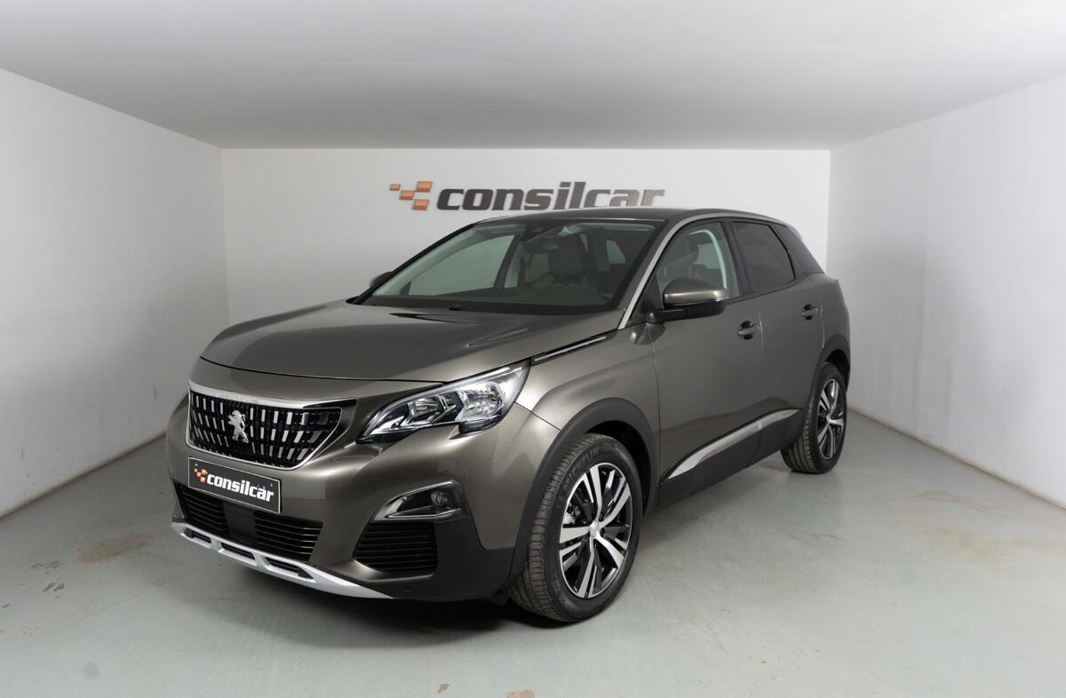 PEUGEOT 3008 1.2 PureTech Allure