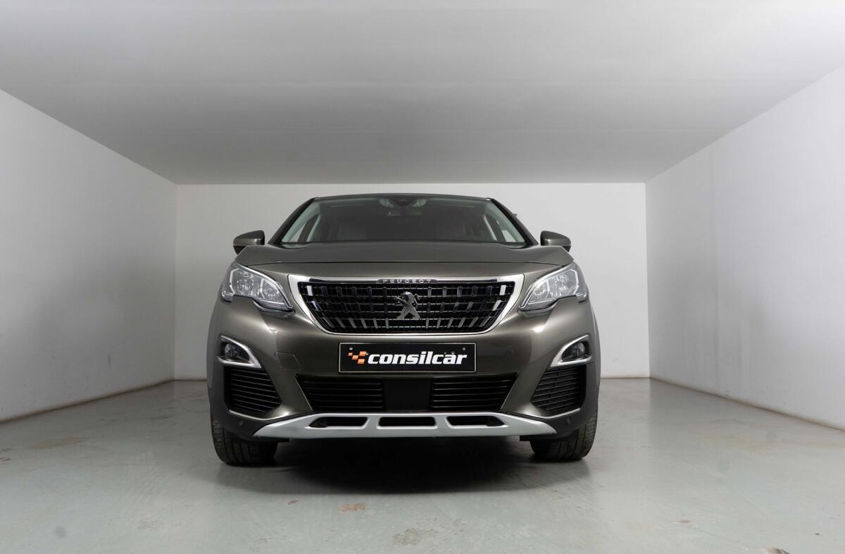 PEUGEOT 3008 1.2 PureTech Allure