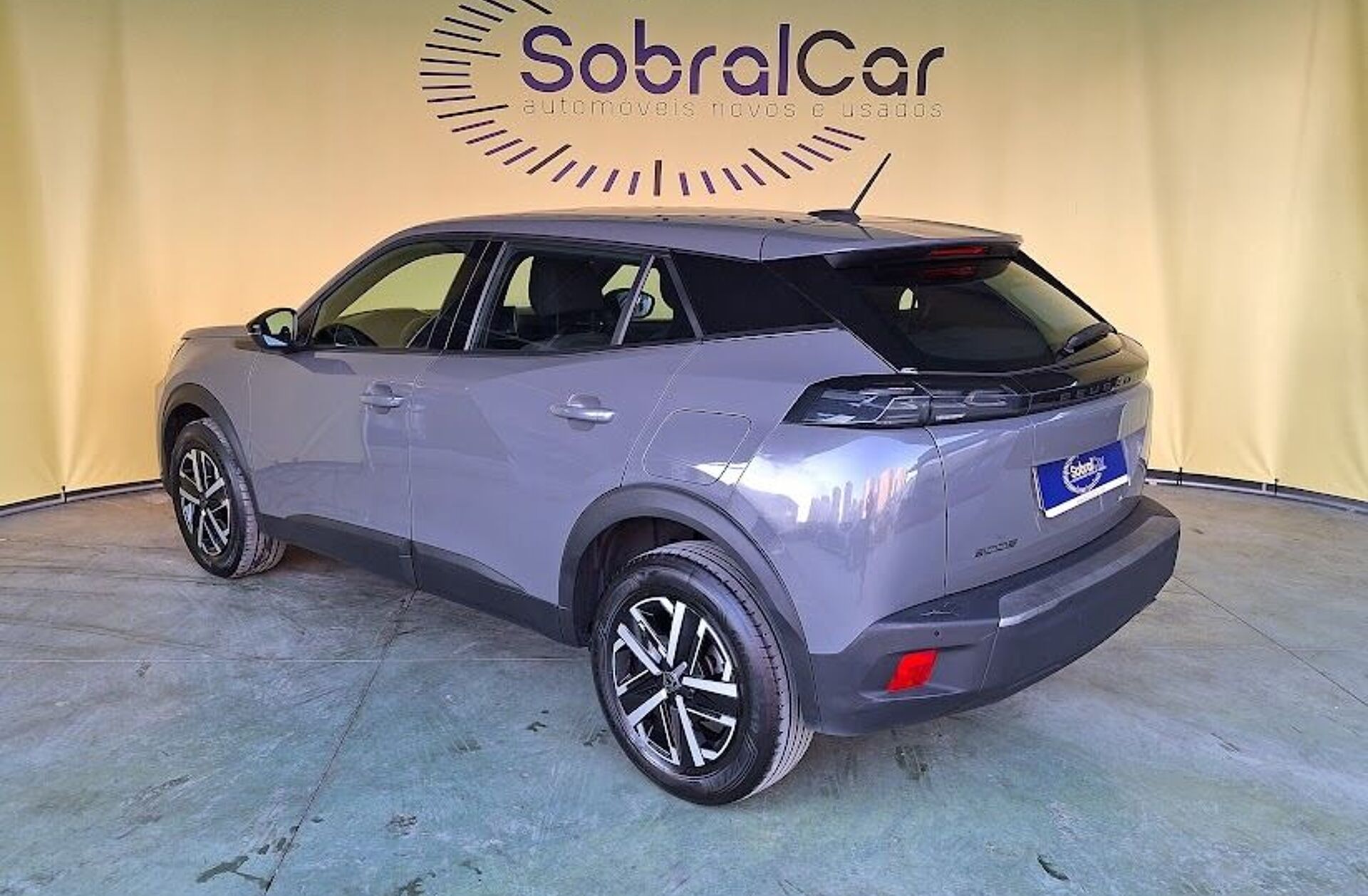 PEUGEOT 2008 1.2 PureTech Active Pack