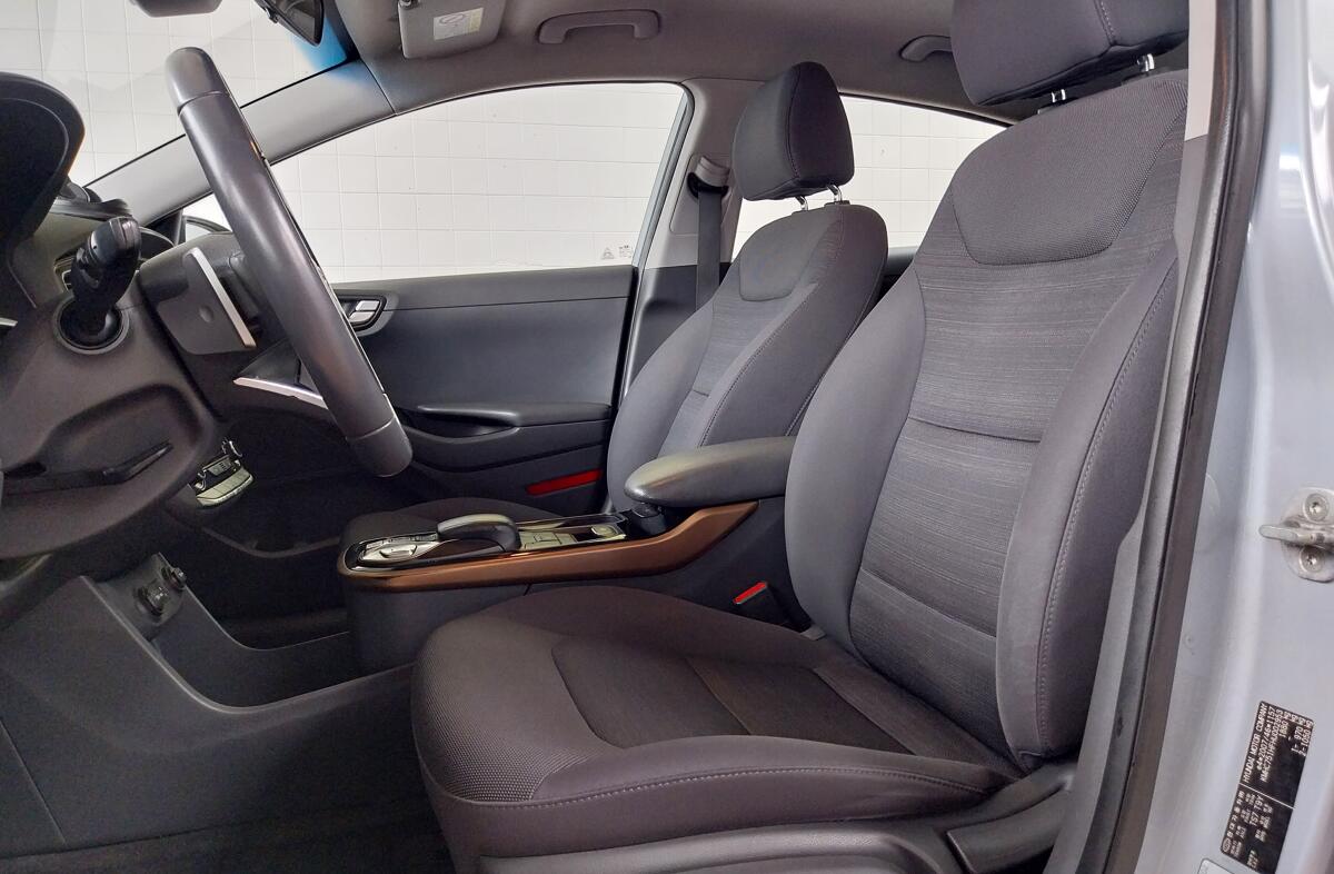 HYUNDAI Ioniq EV 28kWh Eletric Tech