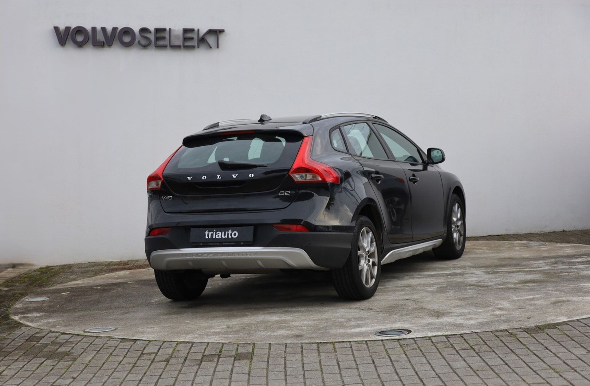 VOLVO V40 2.0 D4 Momentum
