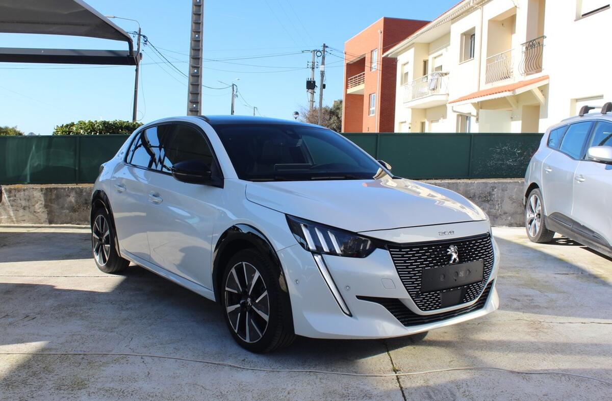 PEUGEOT 208 e- 50 kWh Active Pack