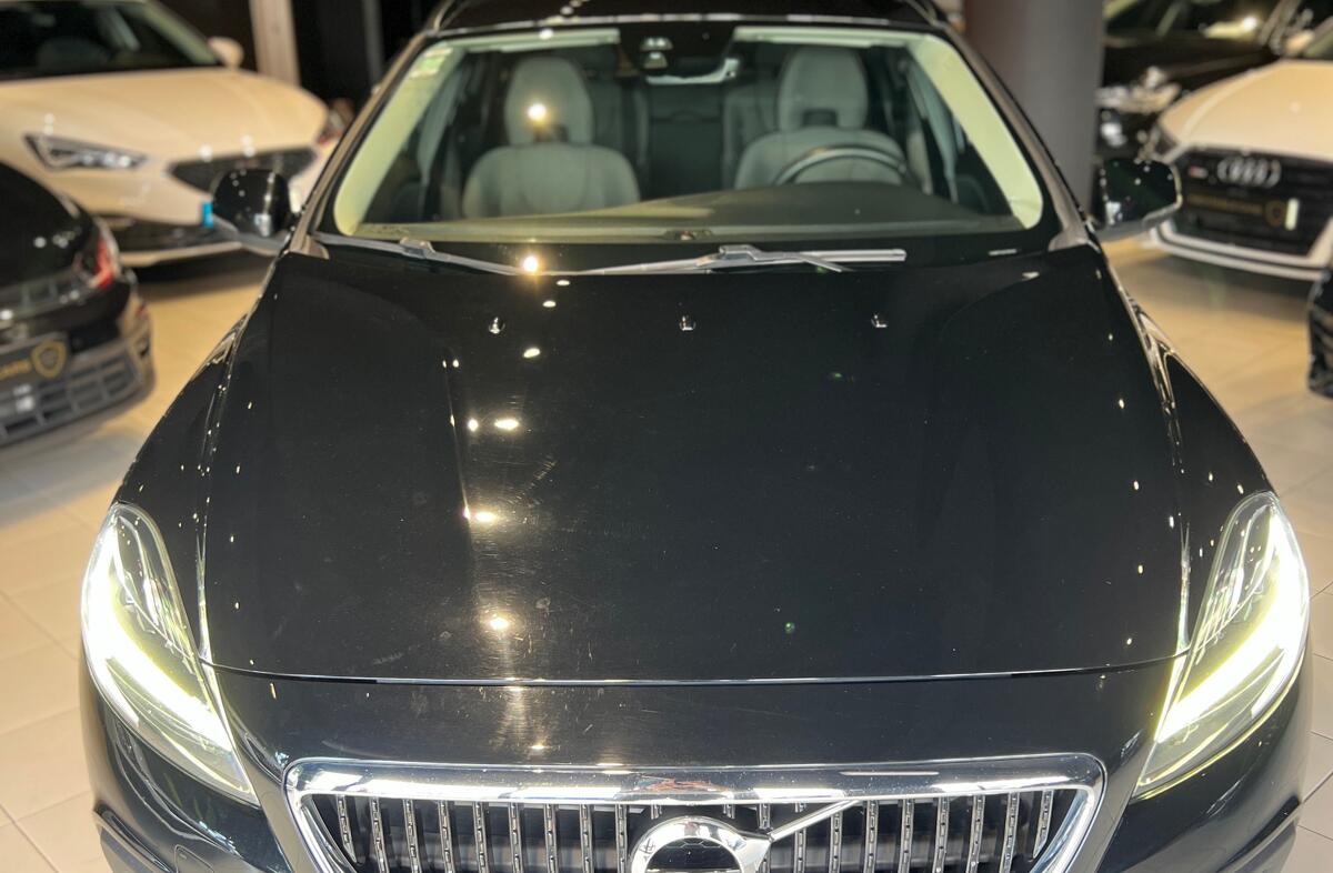 VOLVO V40 2.0 D3 Momentum