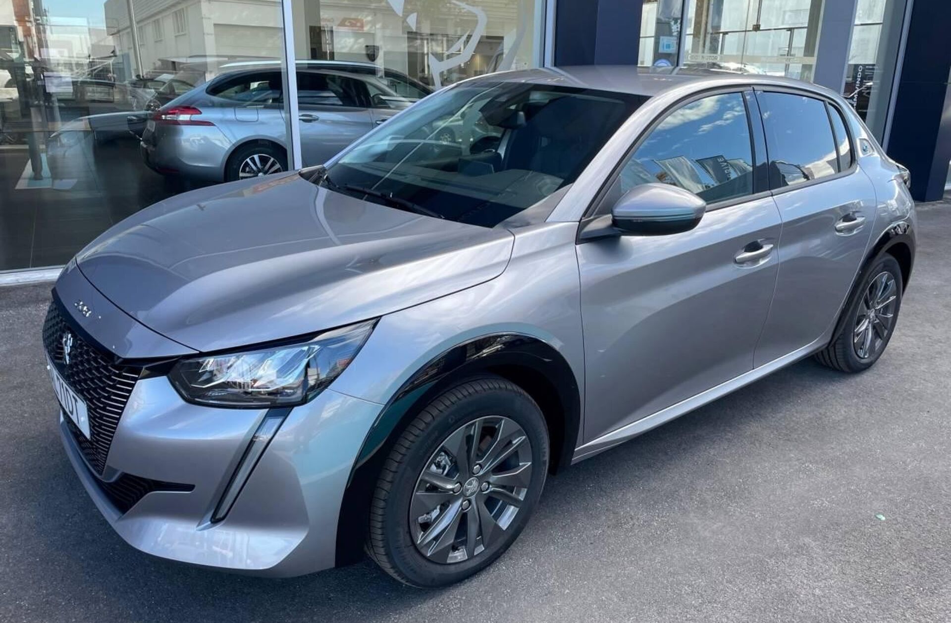 PEUGEOT 208 e- 51 kWh GT