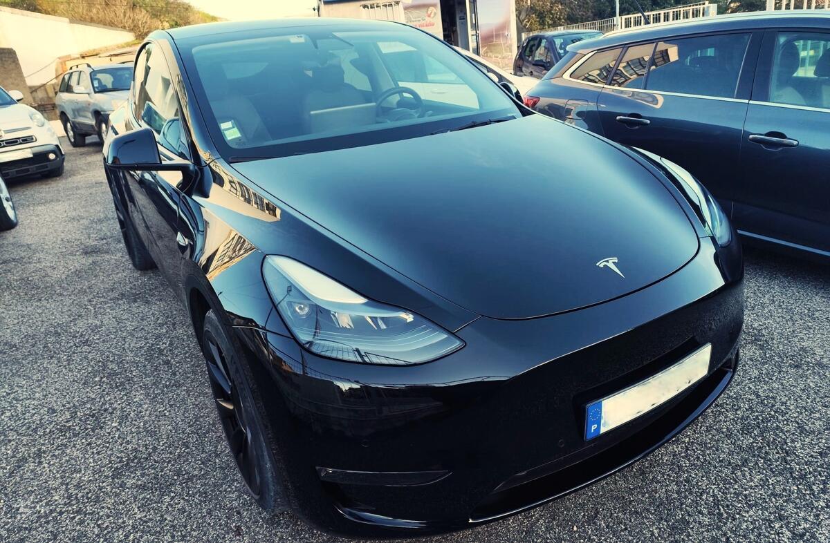 TESLA Model Y Long Range Tração Integral