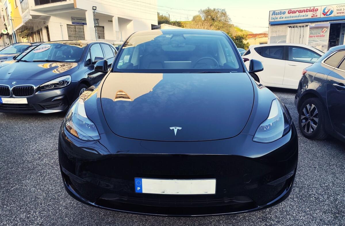 TESLA Model Y Long Range Tração Integral