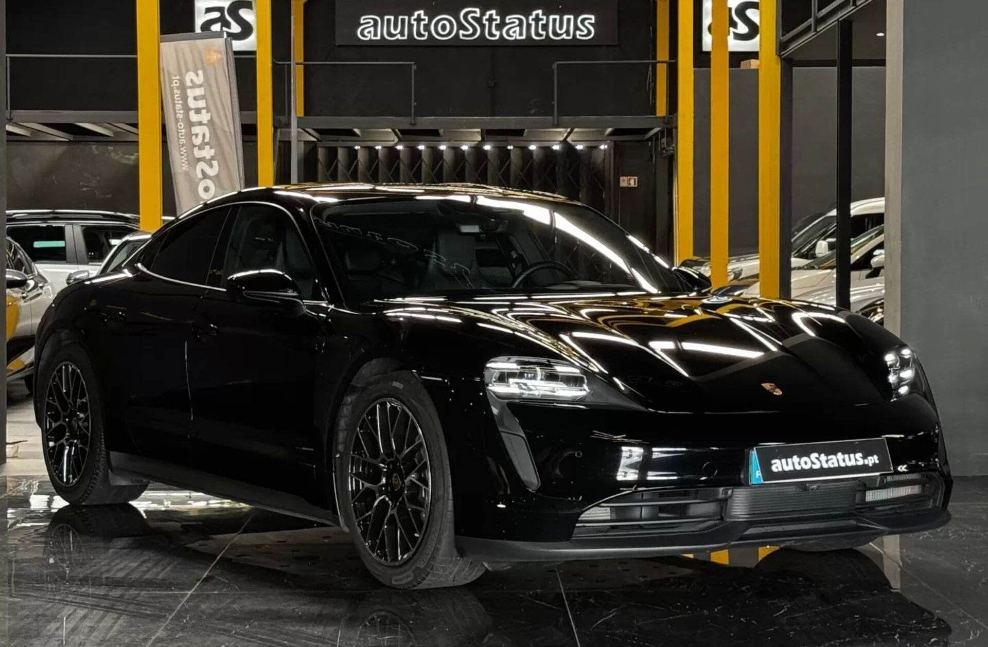 PORSCHE Taycan Taycan