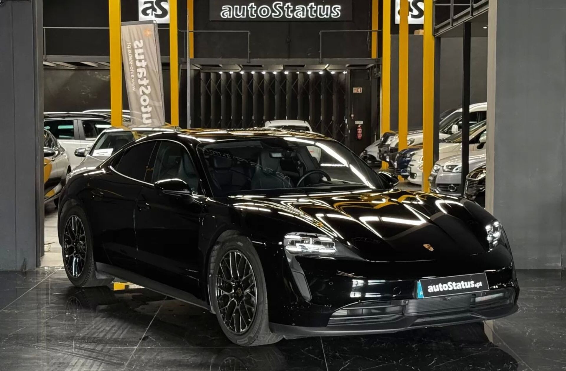 PORSCHE Taycan Taycan