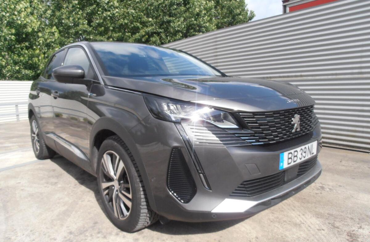 PEUGEOT 3008 1.2 PureTech Allure Pack EAT8