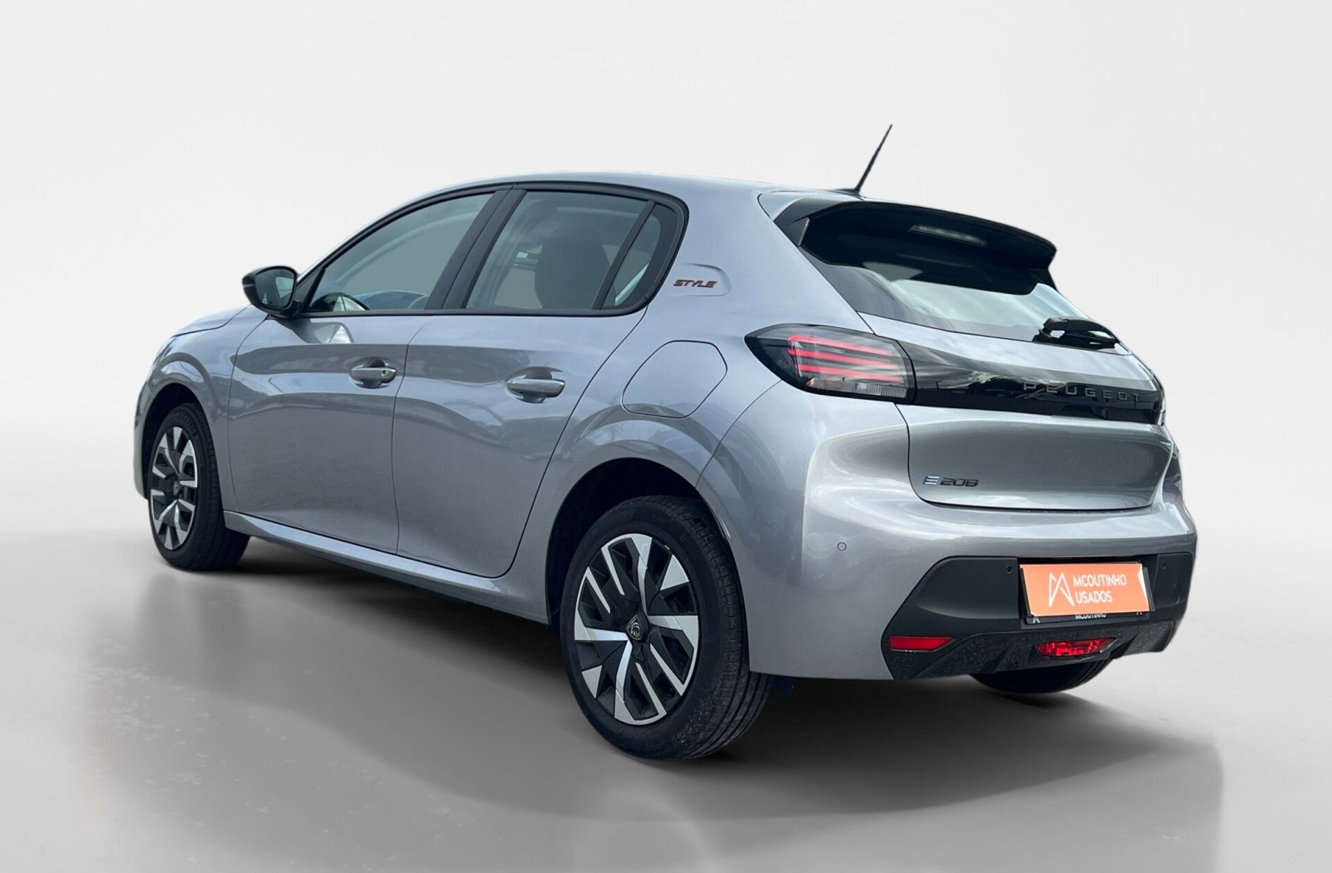 PEUGEOT 208 e- 51 kWh GT