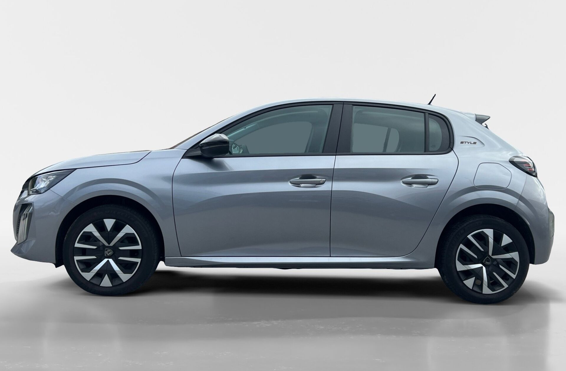 PEUGEOT 208 e- 51 kWh GT