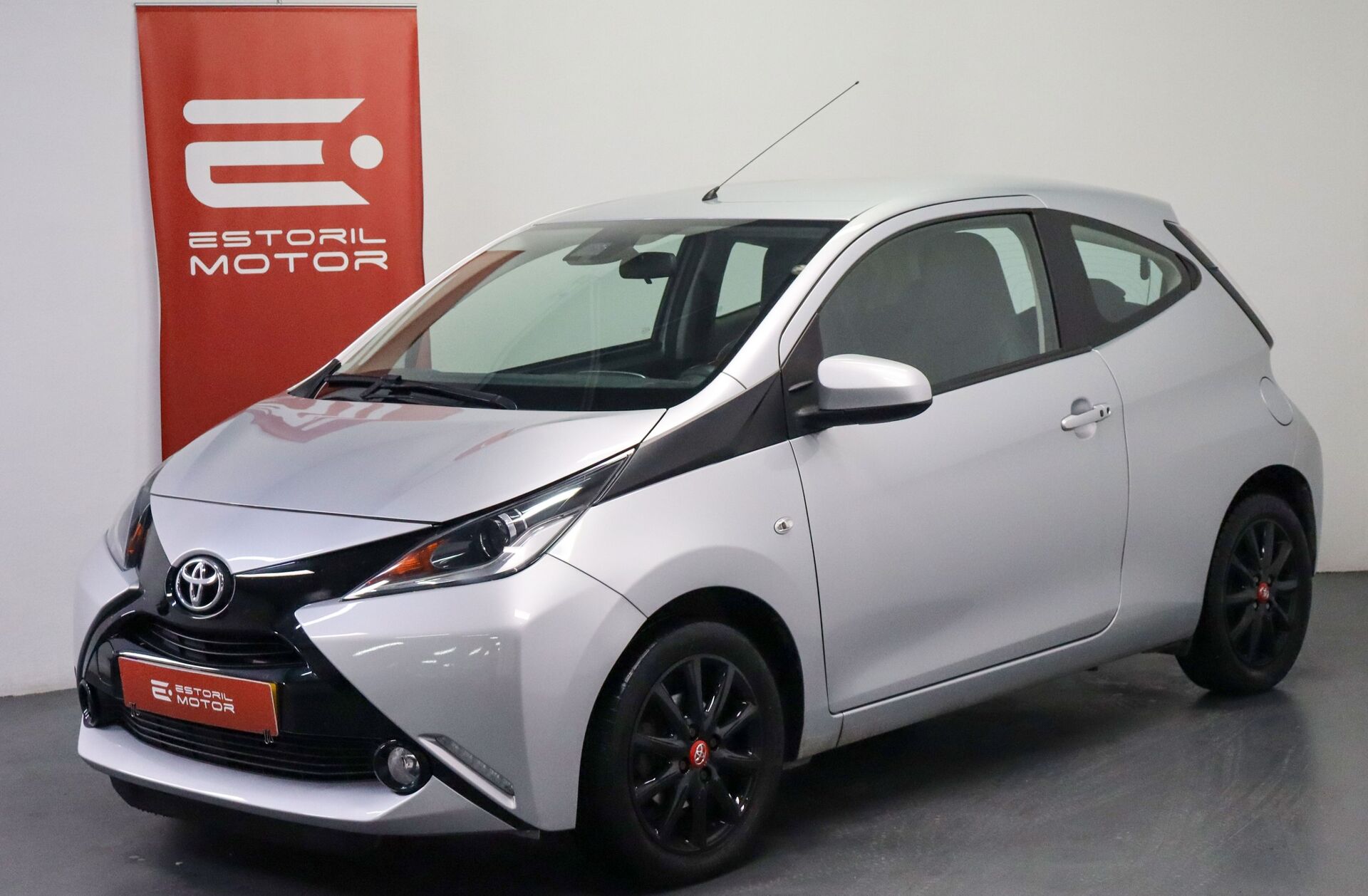 TOYOTA Aygo 1.0 X-Play Plus+X-Touch