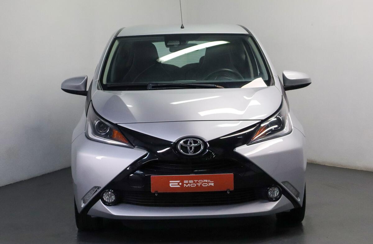 TOYOTA Aygo 1.0 X-Play Plus+X-Touch