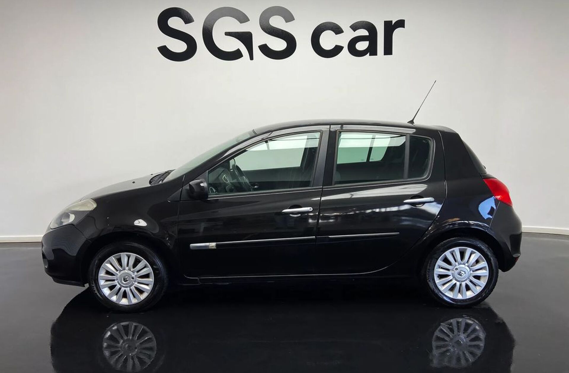 RENAULT Clio 1.2 16V Dynamique S