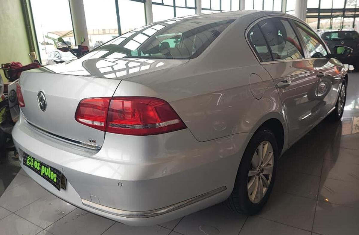 VOLKSWAGEN Passat 1.6 TDi Confortline