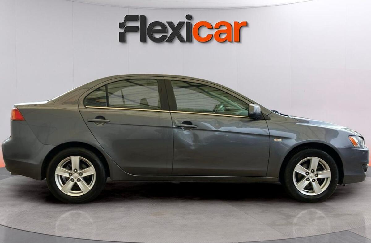 MITSUBISHI Lancer 1.5 Invite