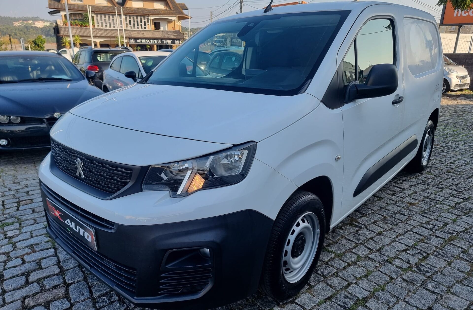 PEUGEOT Partner 1.5 BlueHDi Premium Standard