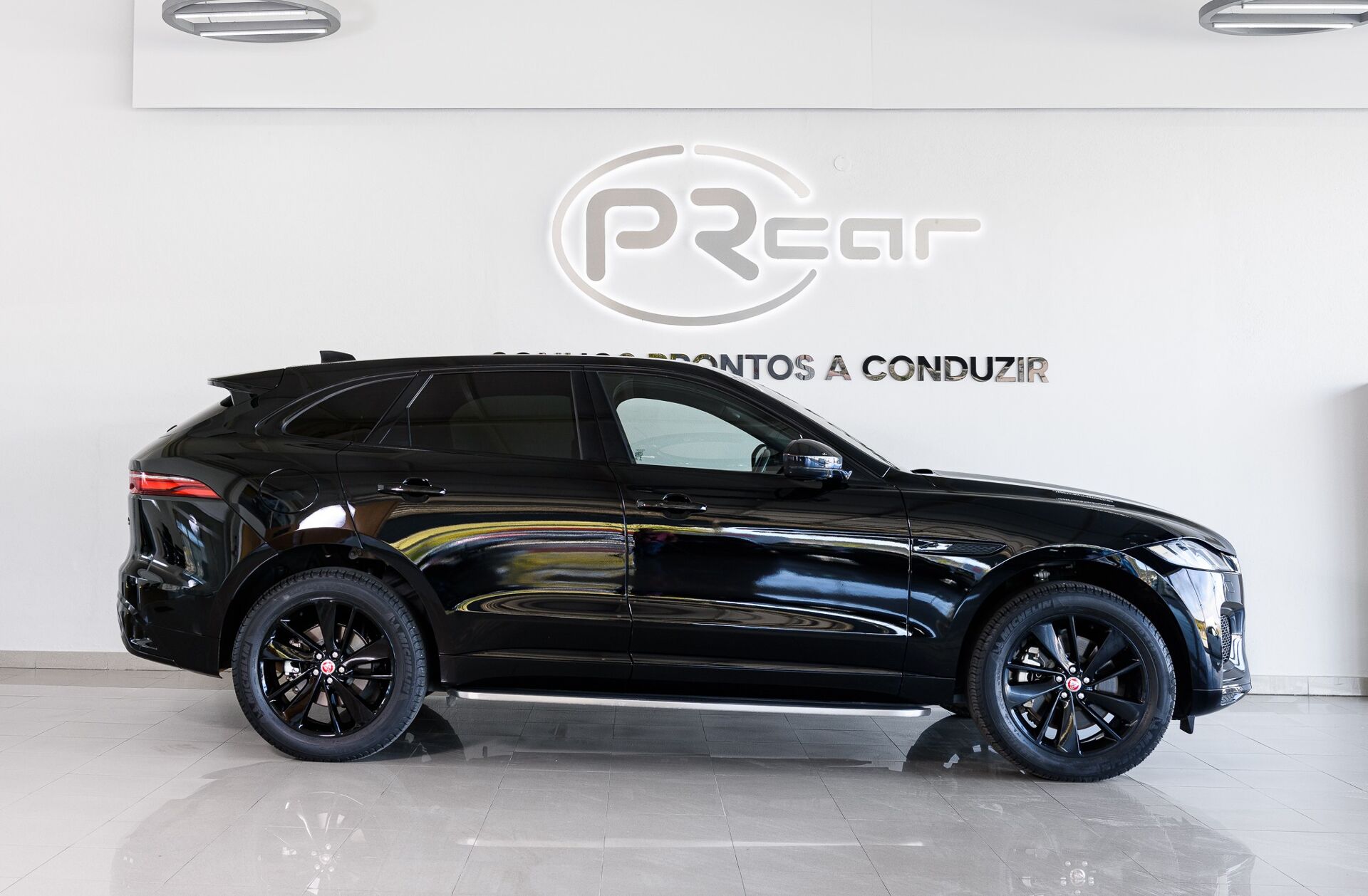 JAGUAR F-Pace 2.0 P400e AWD R-Dynamic S