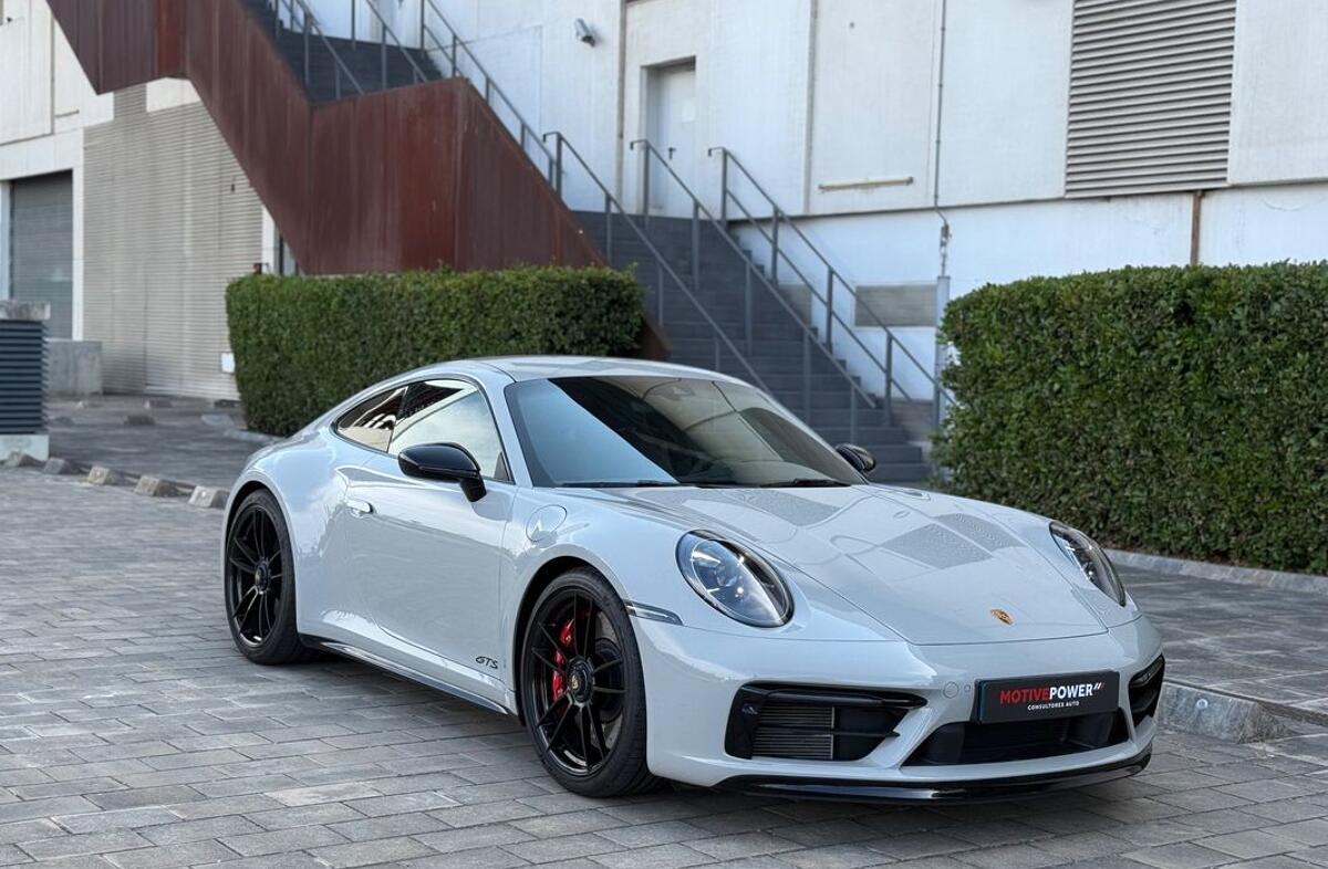 PORSCHE 911 Carrera GTS PDK