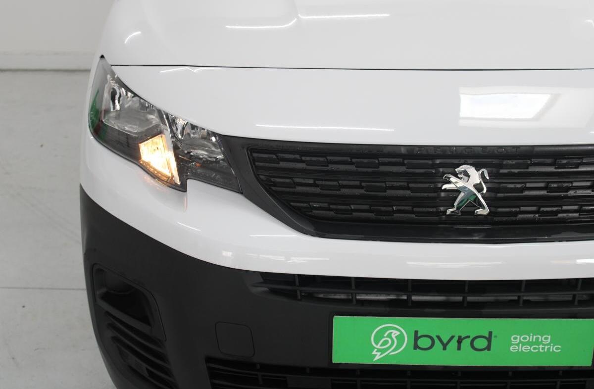 PEUGEOT Partner 1.5 BlueHDi Standard EAT8