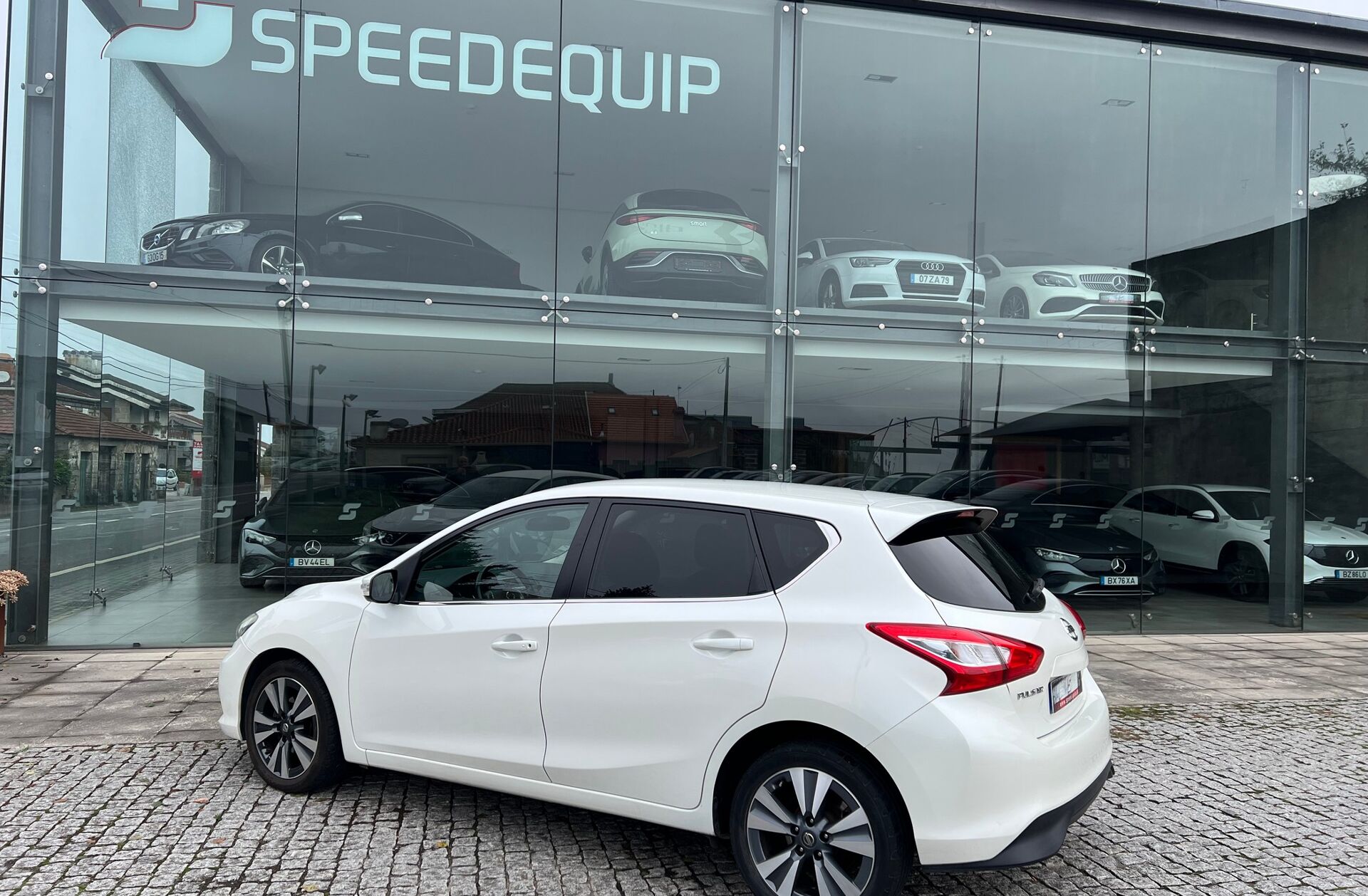 NISSAN Pulsar 1.2 DIG-T Tekna