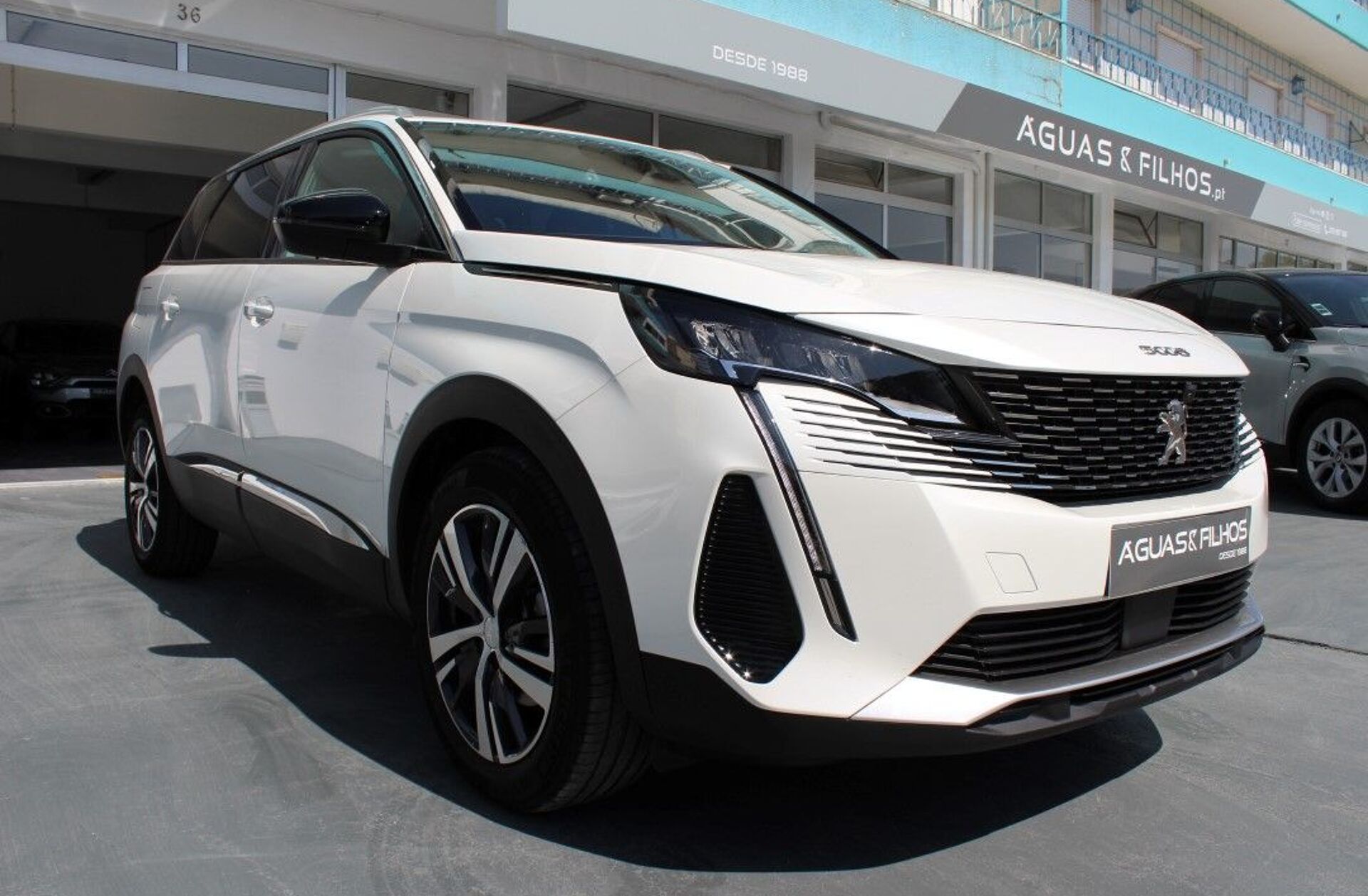 PEUGEOT 5008 1.2 PureTech Allure Pack EAT8