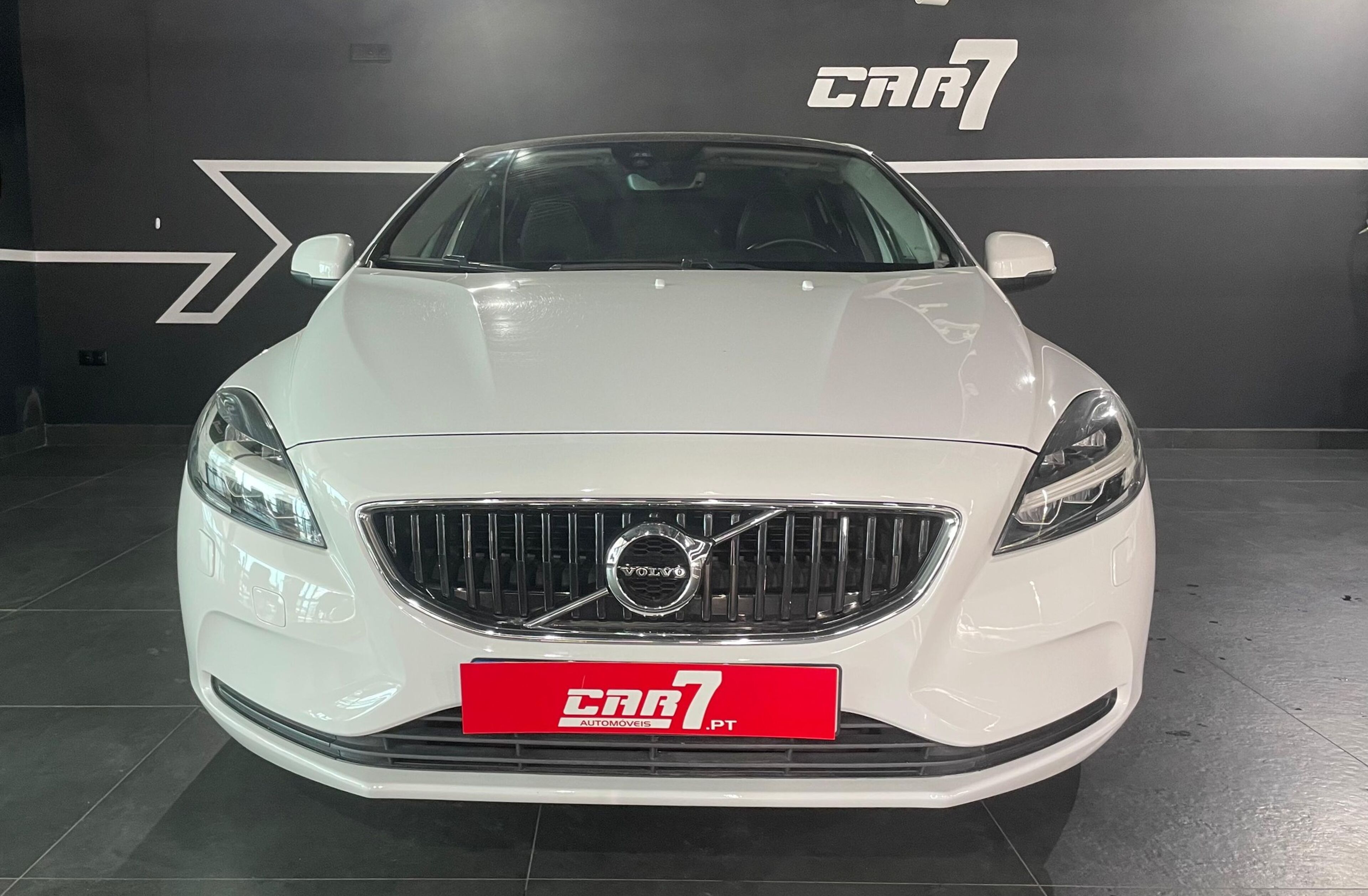 VOLVO V40 2.0 D2 Momentum Eco