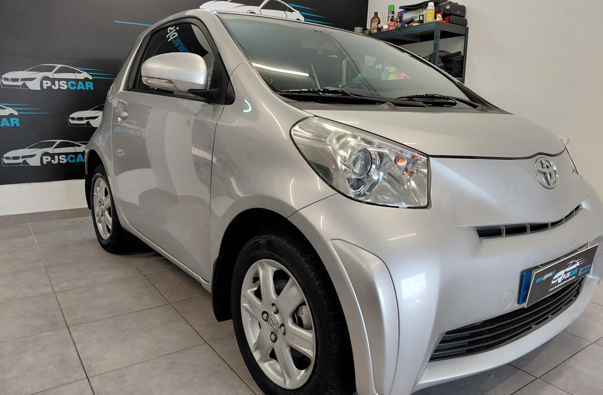 TOYOTA IQ 1.0 VVT-i