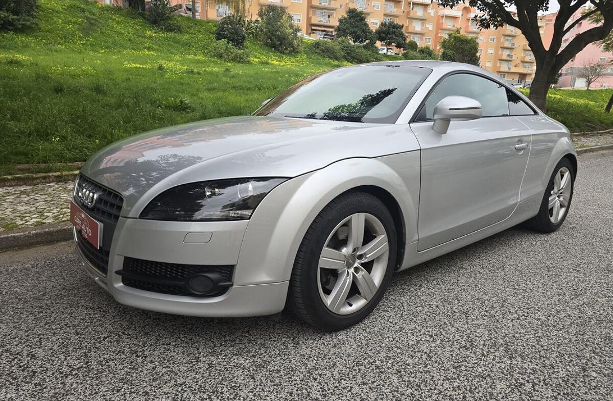 AUDI TT 2.0 TDi quattro S-line