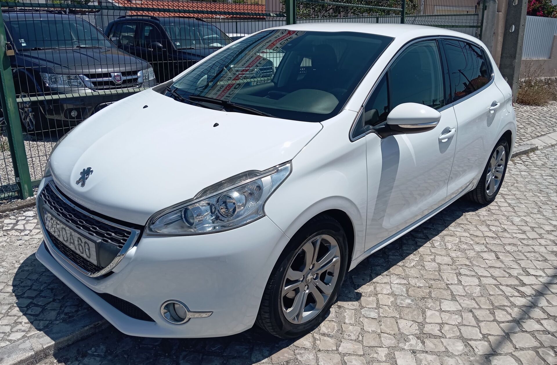 PEUGEOT 208 1.4 HDi Active