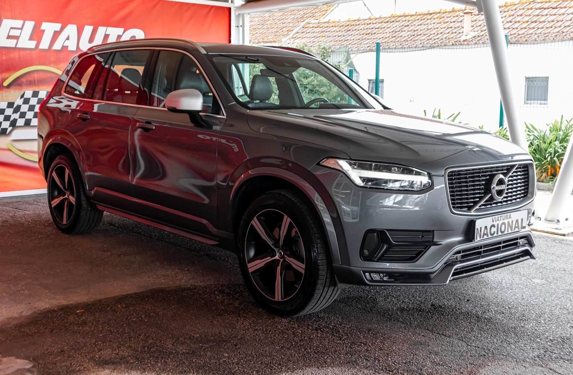 VOLVO XC90 2.0 D4 R-Design
