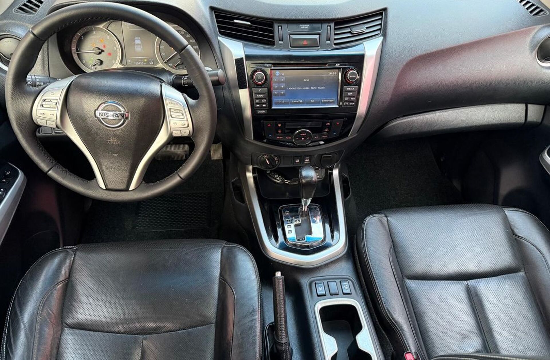 NISSAN Navara 2.3 dCi CD 4WD Tekna AT