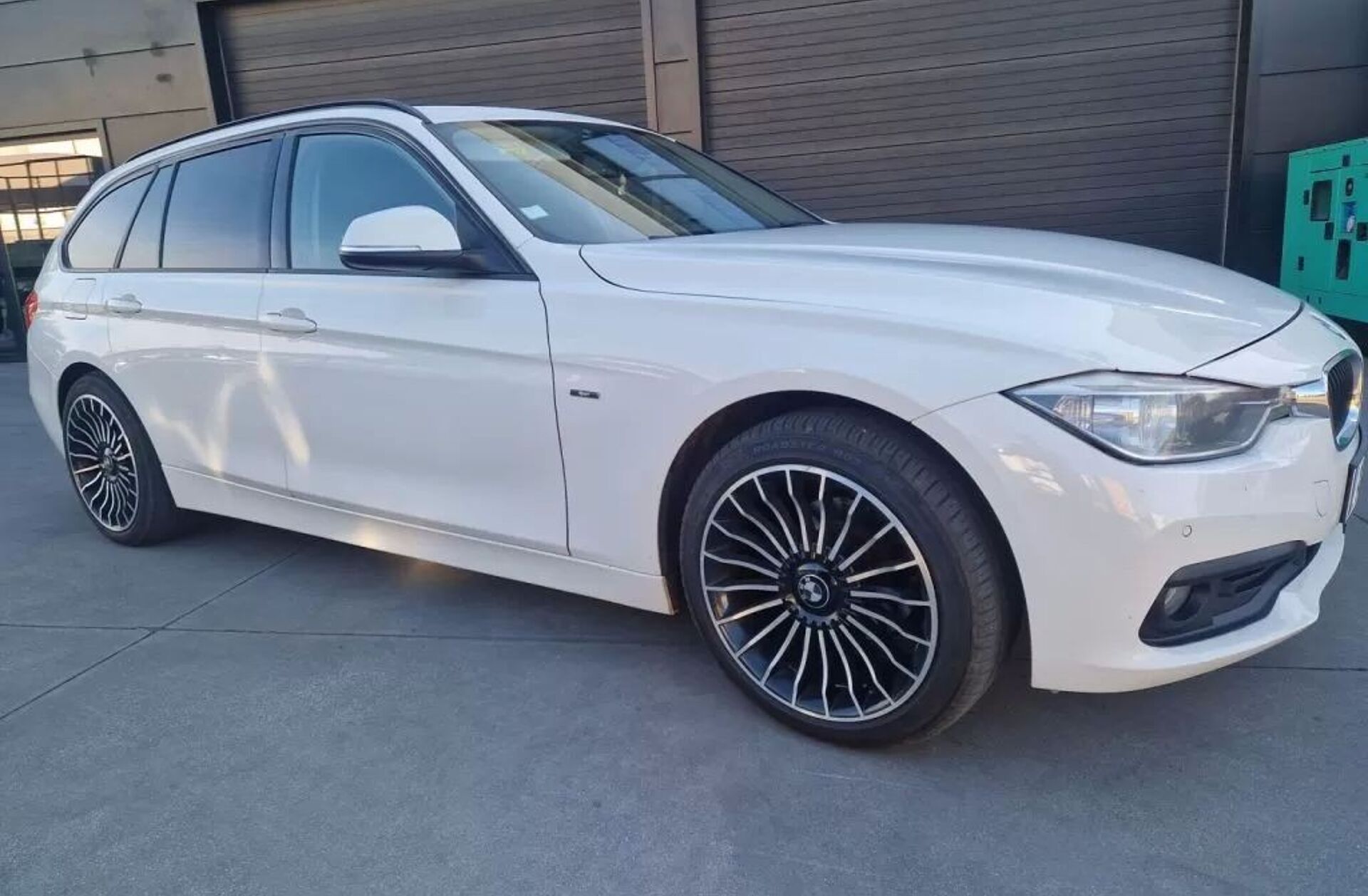 BMW Serie-3 318 d Touring Auto Line Sport