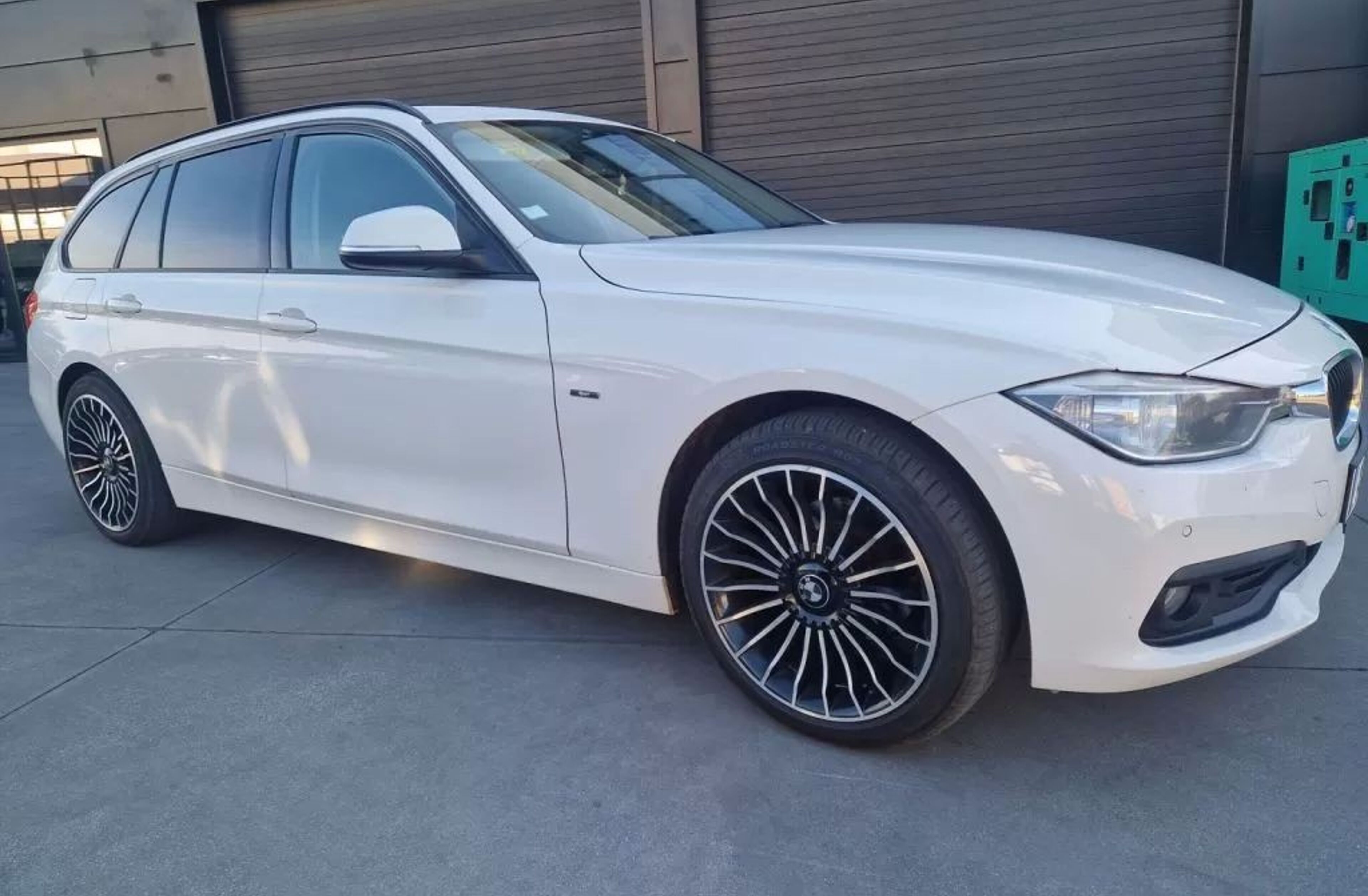 BMW Serie-3 318 d Touring Auto Line Sport