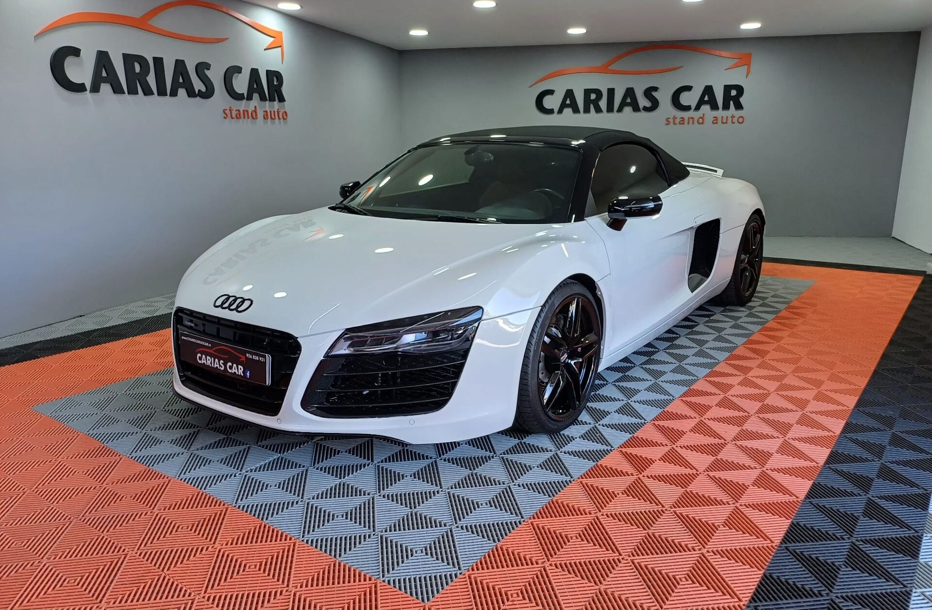 AUDI R8 4.2 FSi V8 quattro R tronic