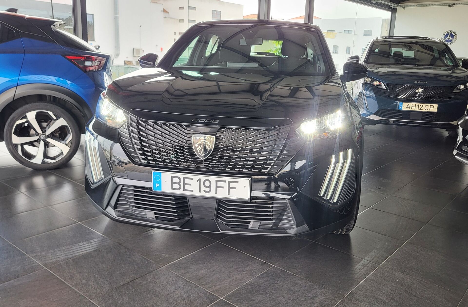 PEUGEOT 2008 1.2 PureTech Active Pack