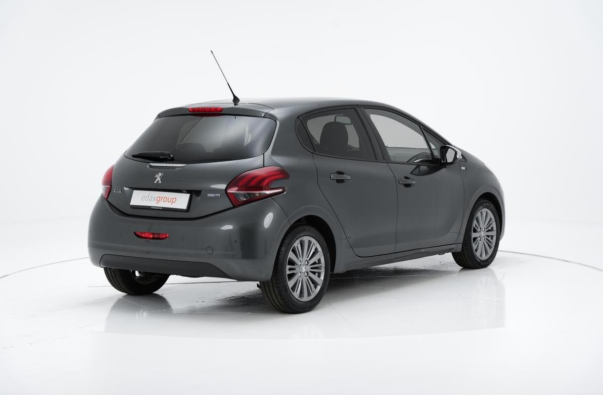 PEUGEOT 208 1.6 BlueHDi Style
